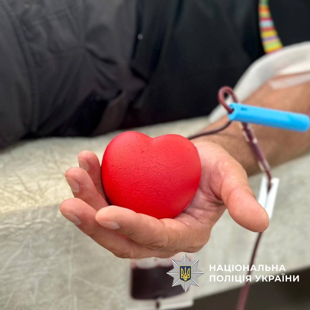 Здали кров заради життя поліцейські: Новини Харкова